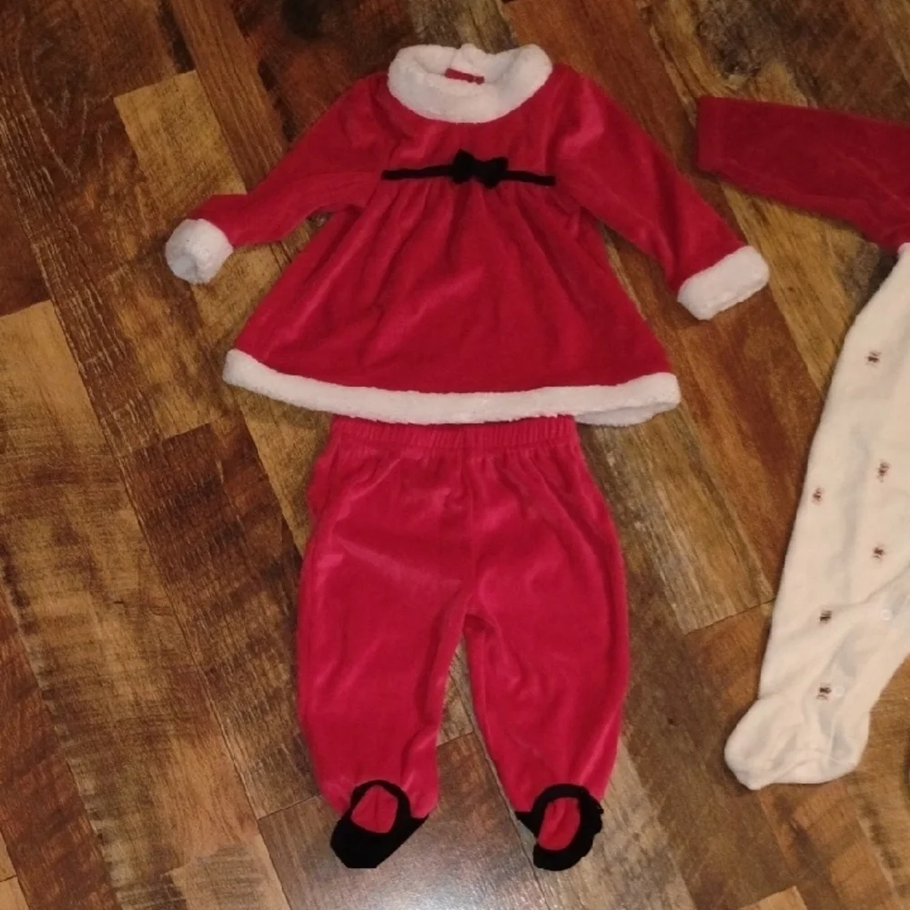 6/9 Month Holiday Duo Set!!